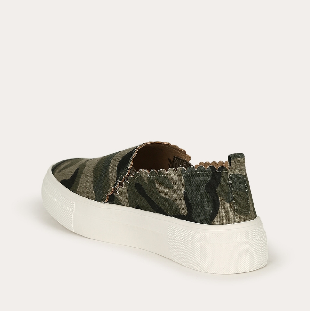👣MATA TRAFERS Coco5😎 Scalloped Trim Slip on Sneaker Easy on/off great value - Picture 6 of 14